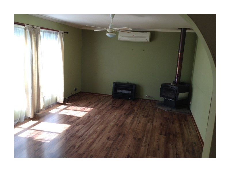 10 Thoroughfare Street, Marulan NSW 2579