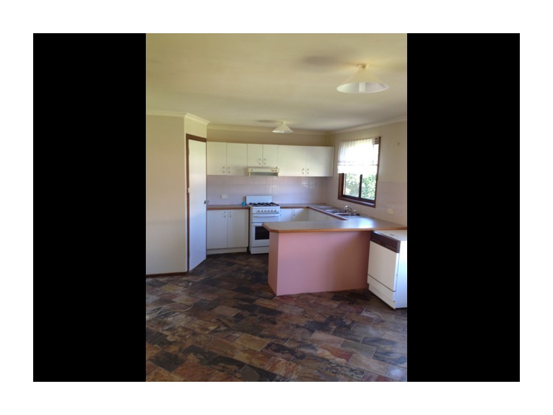 10 Thoroughfare Street, Marulan NSW 2579