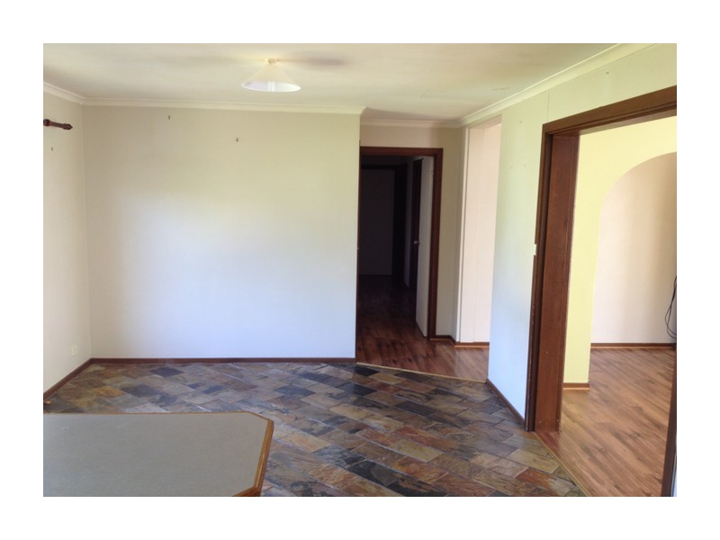 10 Thoroughfare Street, Marulan NSW 2579