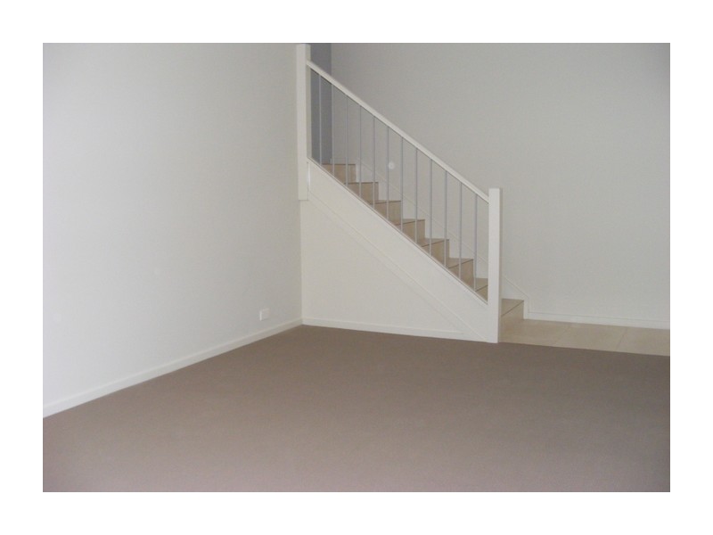 16 Walsh Drive, Goulburn NSW 2580