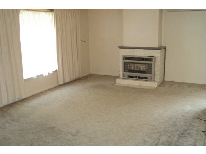 13 Emmerson Street, Goulburn NSW 2580