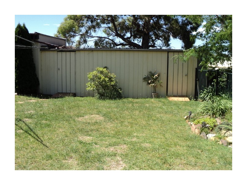 13 Emmerson Street, Goulburn NSW 2580