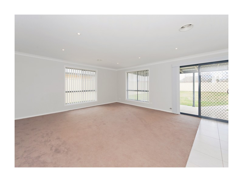 11 Manion Street, Goulburn NSW 2580