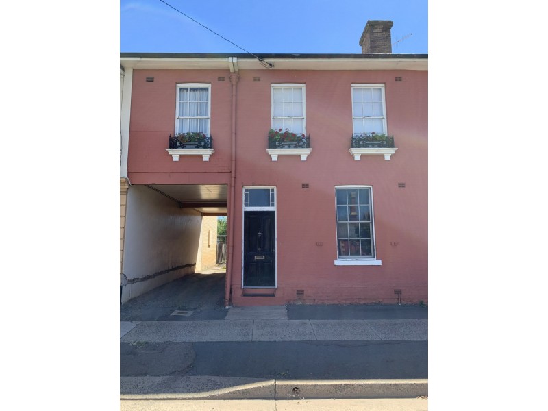 182 Sloane Street, Goulburn NSW 2580