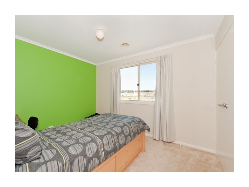 2 Joanna Place, Goulburn NSW 2580