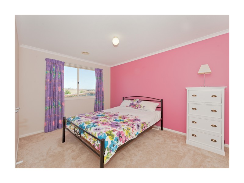 2 Joanna Place, Goulburn NSW 2580