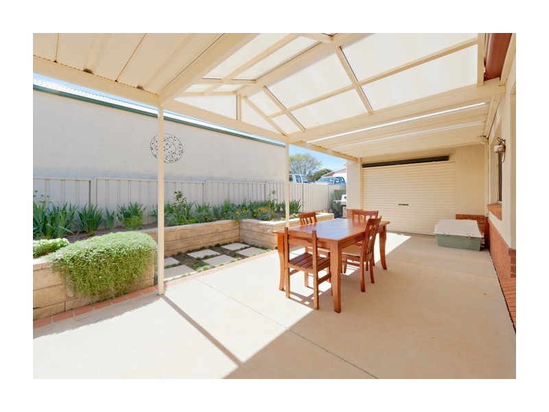 2 Joanna Place, Goulburn NSW 2580