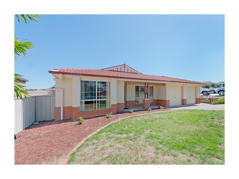 2 Joanna Place, Goulburn NSW 2580