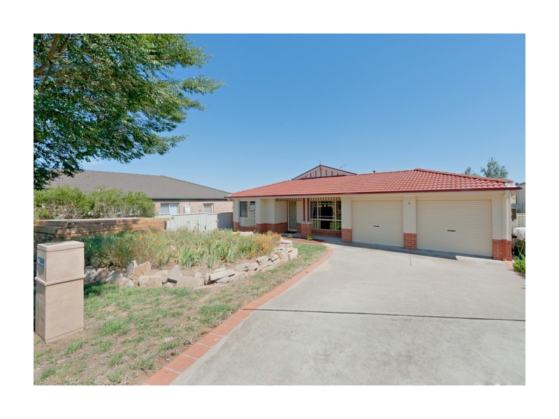 2 Joanna Place, Goulburn NSW 2580