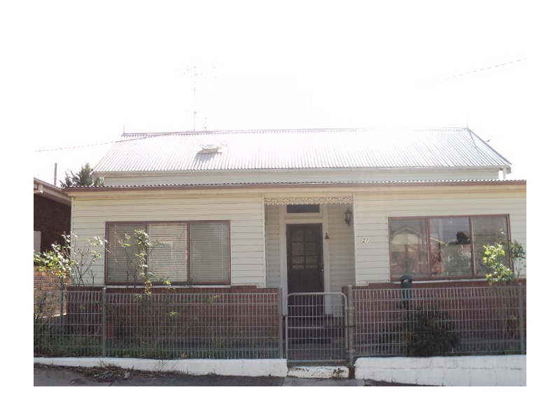 27 Addison Street, Goulburn NSW 2580