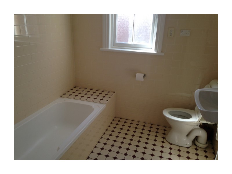 42 Cowper Street, Goulburn NSW 2580