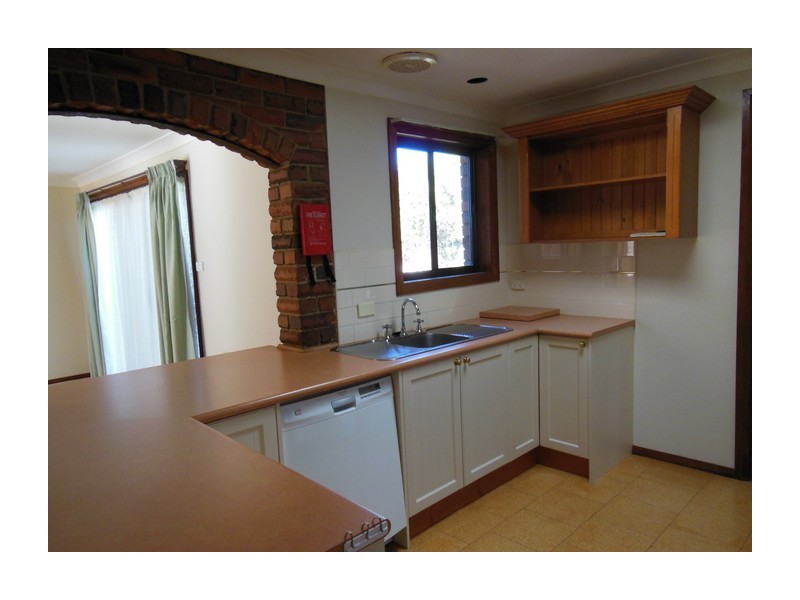 83 Cathcart Street, Goulburn NSW 2580