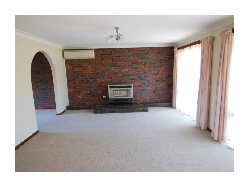 83 Cathcart Street, Goulburn NSW 2580