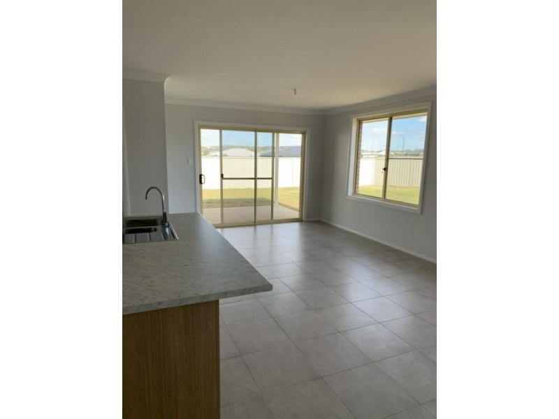 16 Vendetta Street, Goulburn NSW 2580