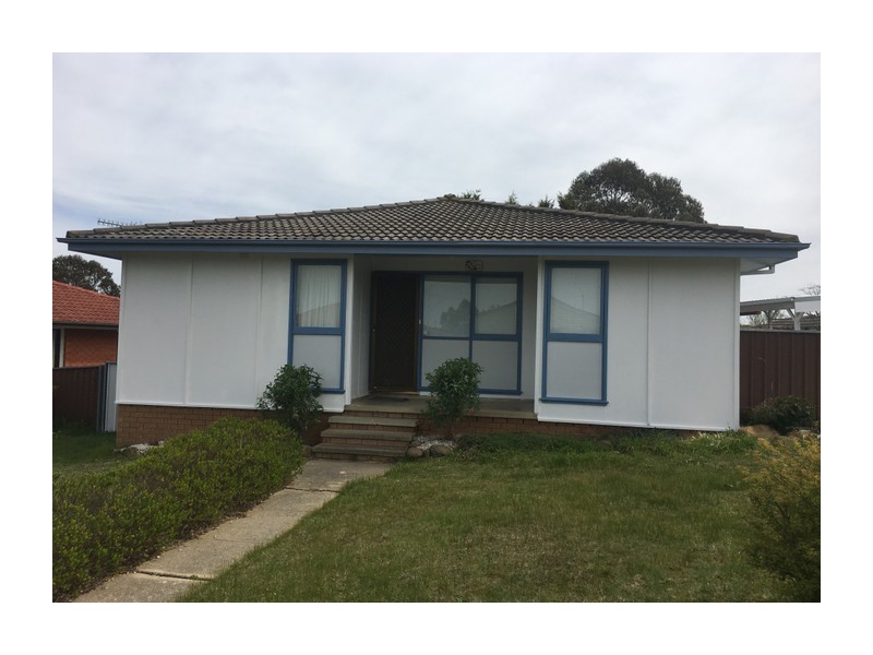 3 Strathallen Crescent, Goulburn NSW 2580