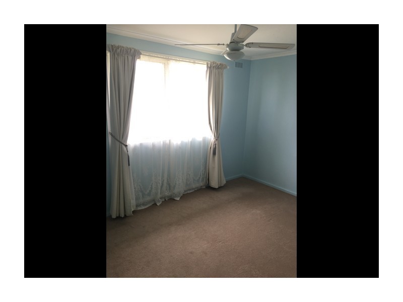 3 Strathallen Crescent, Goulburn NSW 2580