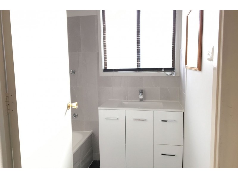 12 Grunsell Crescent, Goulburn NSW 2580