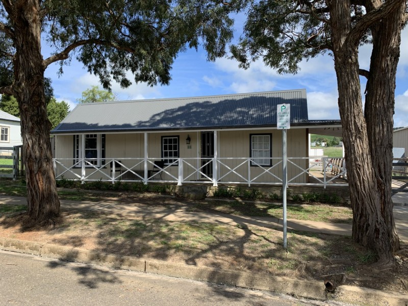 40 Orchard Street, Taralga NSW 2580