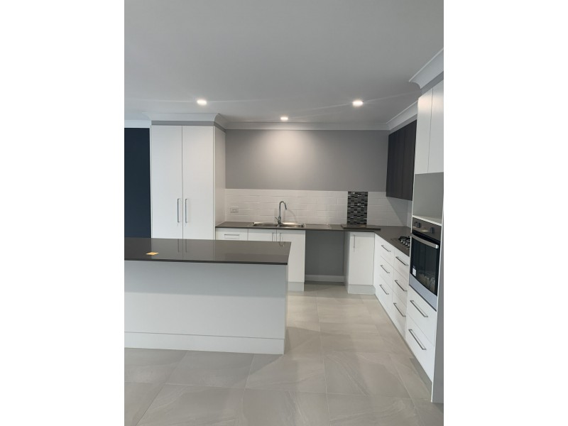 8a Mistful Park Road, Goulburn NSW 2580