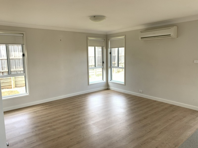 16 Stombuco Place, Goulburn NSW 2580