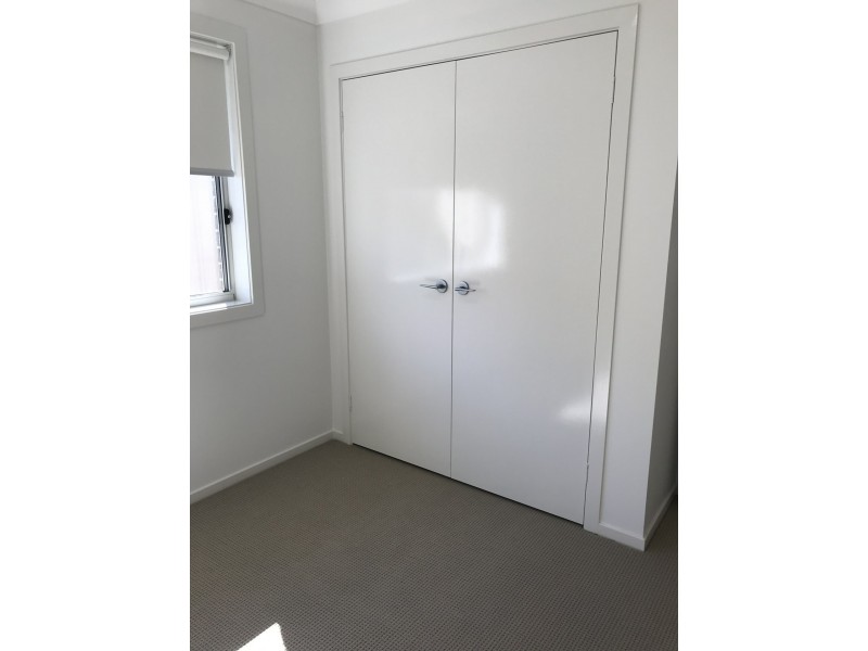 8a Voyager Avenue, Goulburn NSW 2580