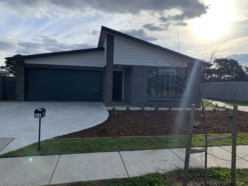36 Aston Martin Drive, Goulburn NSW 2580