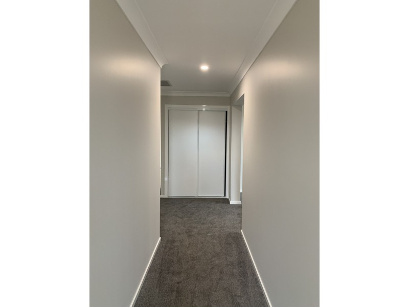 36 Aston Martin Drive, Goulburn NSW 2580