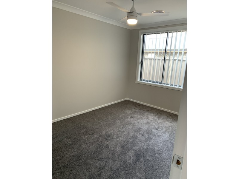 36 Aston Martin Drive, Goulburn NSW 2580