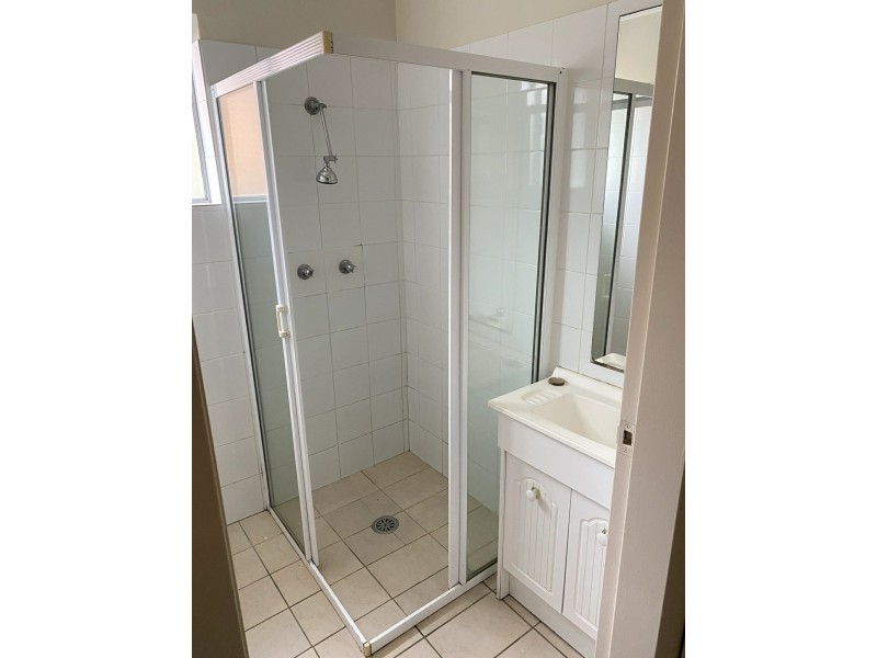 2/212 Cowper Street, Goulburn NSW 2580