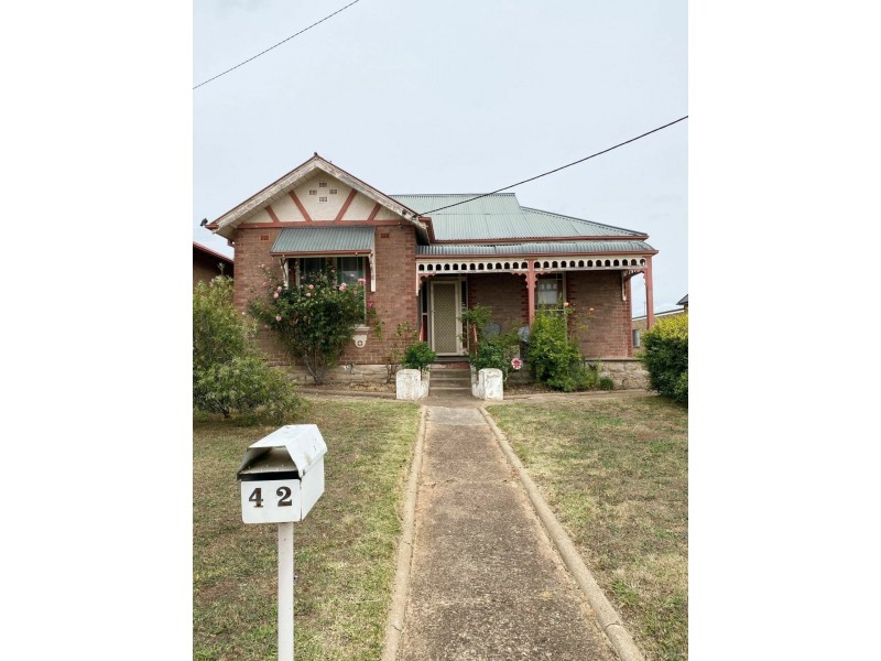 42 Cowper Street, Goulburn NSW 2580