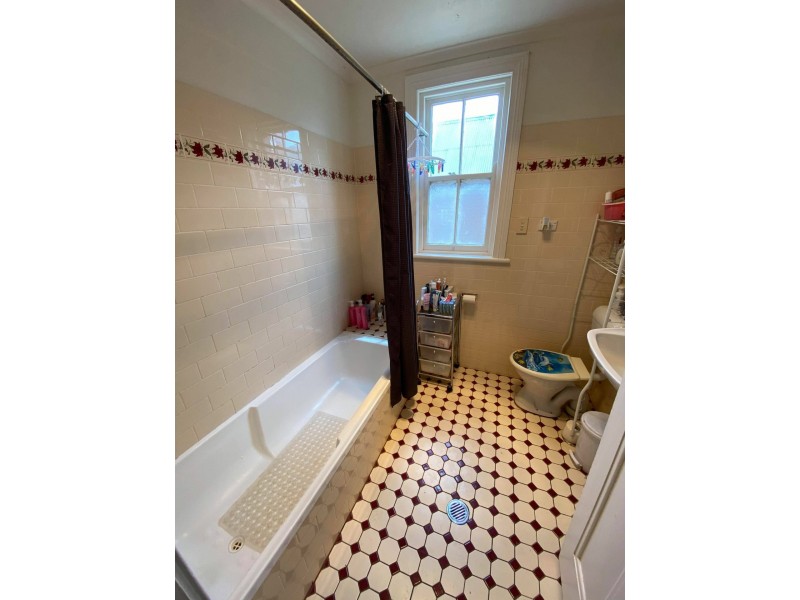 42 Cowper Street, Goulburn NSW 2580