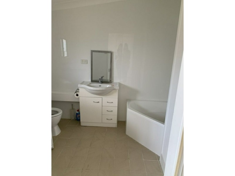 37 Joshua Street, Goulburn NSW 2580