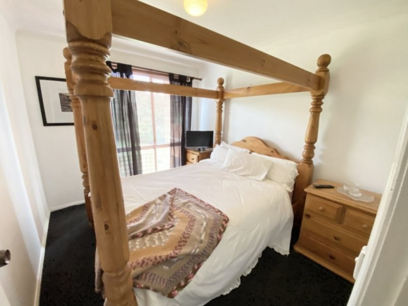 5 Hall Crescent, Crookwell NSW 2583