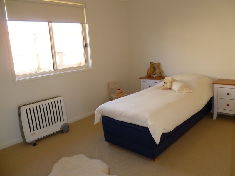 12 Stombuco Place, Goulburn NSW 2580