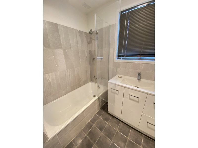 12 Grunsell Crescent, Goulburn NSW 2580