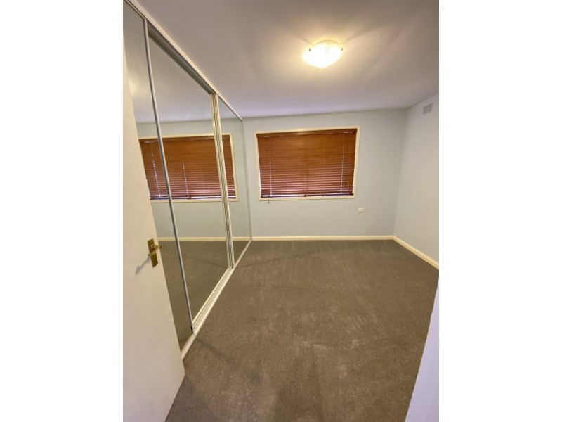 12 Grunsell Crescent, Goulburn NSW 2580