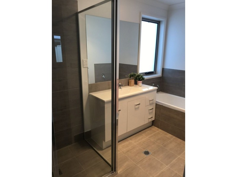 4 Quiberon Way, Goulburn NSW 2580