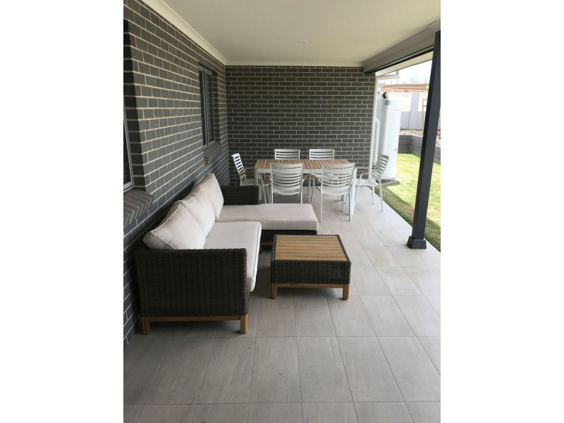 4 Quiberon Way, Goulburn NSW 2580