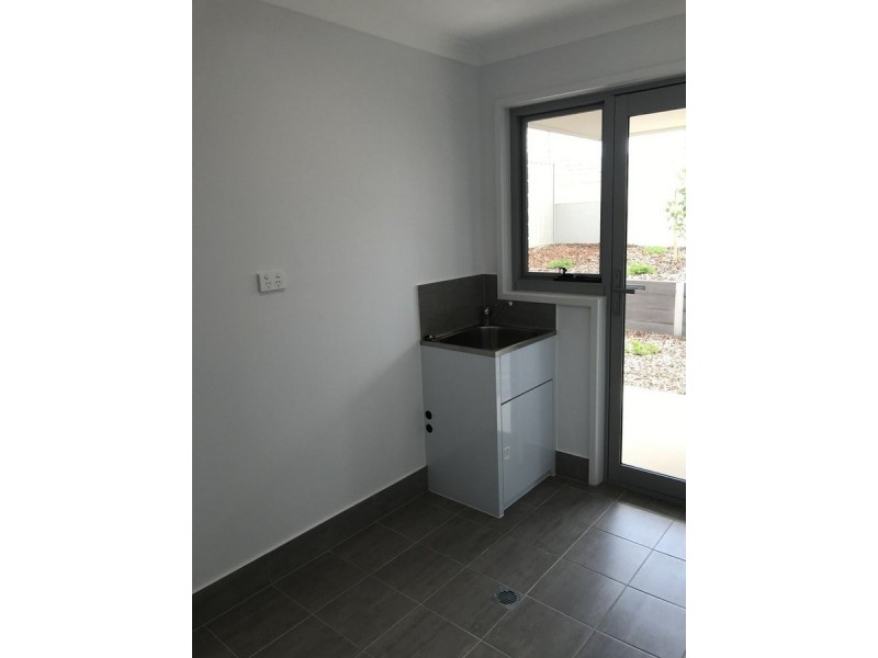 4 Quiberon Way, Goulburn NSW 2580