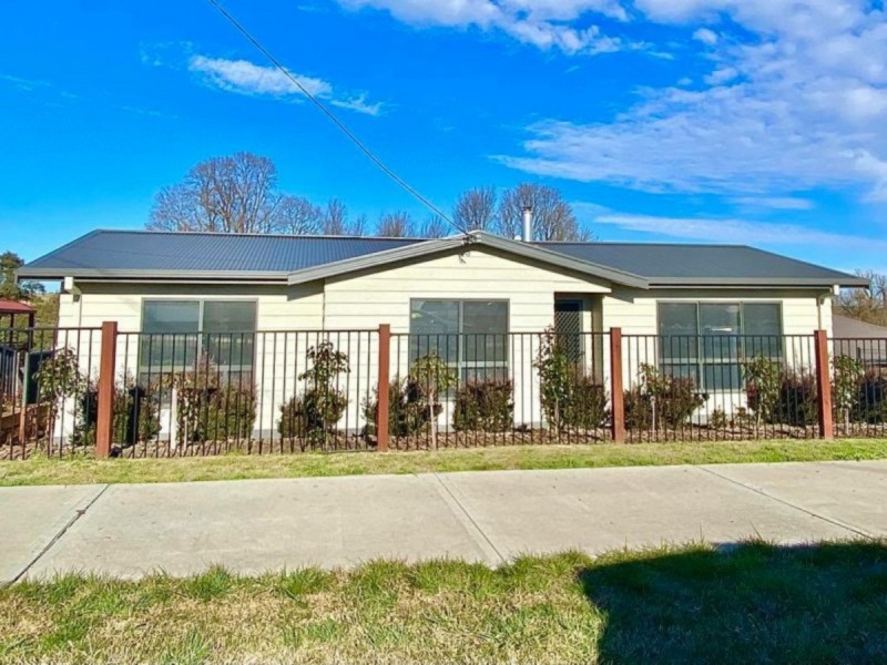 36 Yass Street, Gunning NSW 2581