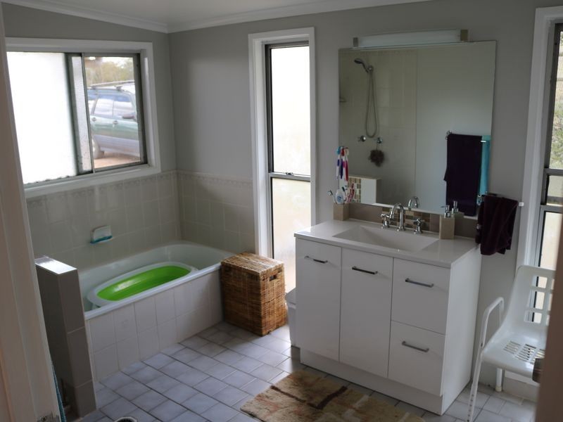 101 Litzows Road, Tarampa QLD 4311