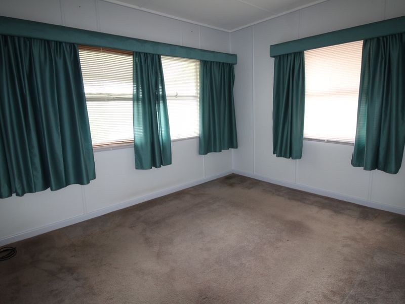 23 Mack Street, Esk QLD 4312