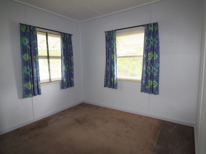 23 Mack Street, Esk QLD 4312