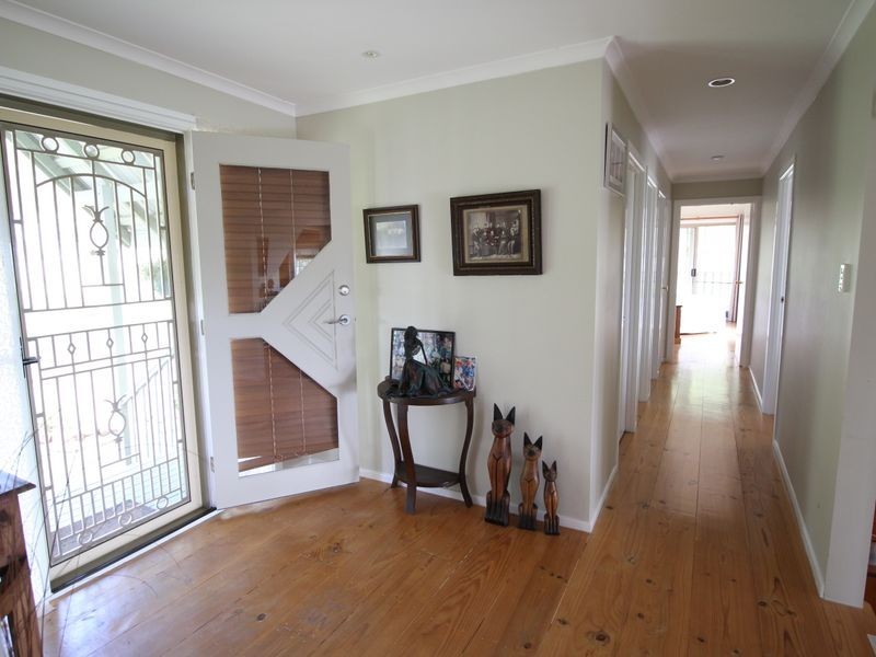 91 Lakeview Drive, Esk QLD 4312