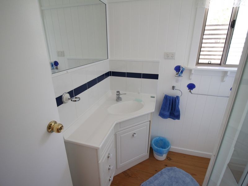 91 Lakeview Drive, Esk QLD 4312