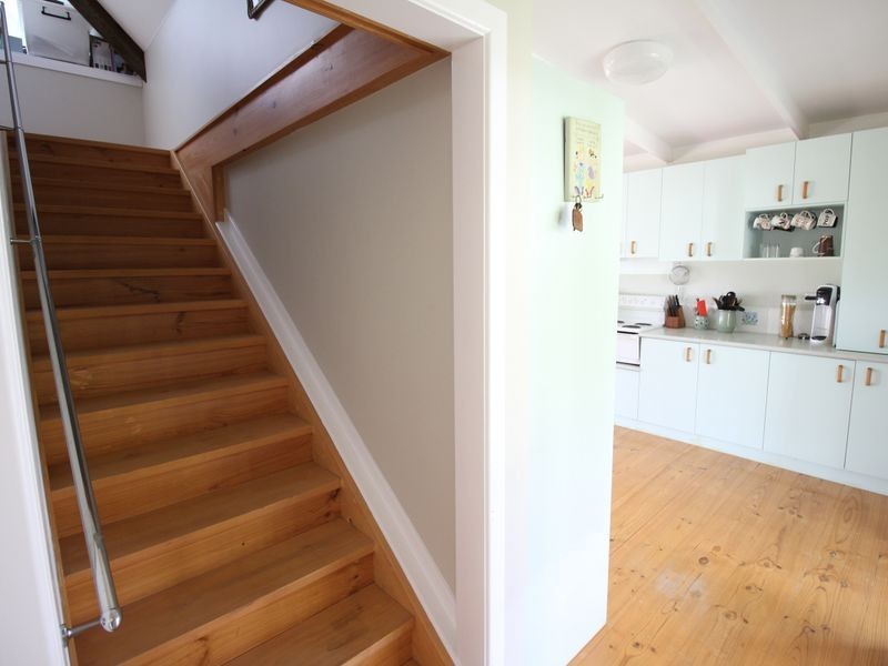 91 Lakeview Drive, Esk QLD 4312