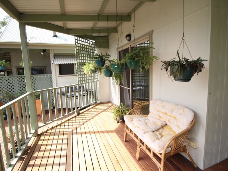 91 Lakeview Drive, Esk QLD 4312