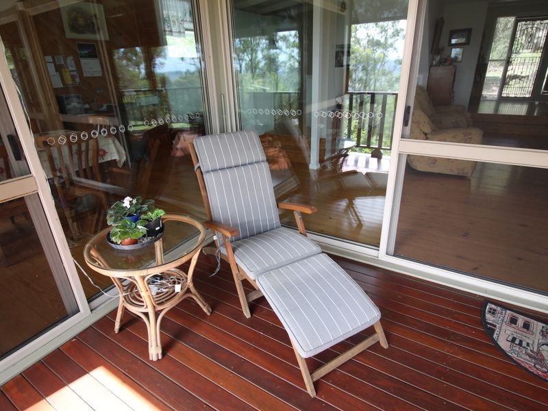 91 Lakeview Drive, Esk QLD 4312