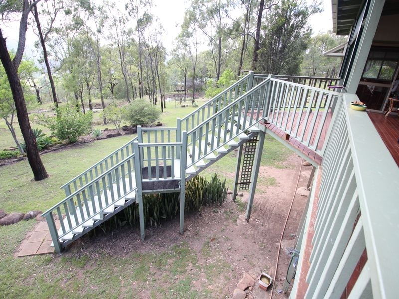 91 Lakeview Drive, Esk QLD 4312
