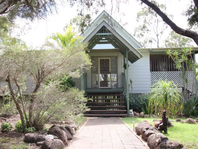 91 Lakeview Drive, Esk QLD 4312